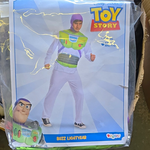 Disguise disney pixar - pixar, toy