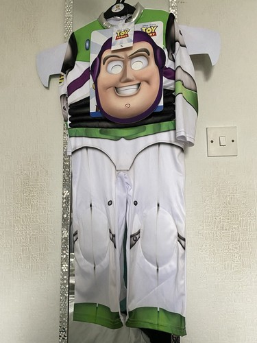 Buzz lightyear costume age - lightyear,